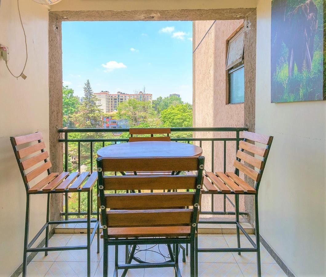 Tropical Themed 3Br And Dsq Apartment Nairobi Ngoại thất bức ảnh